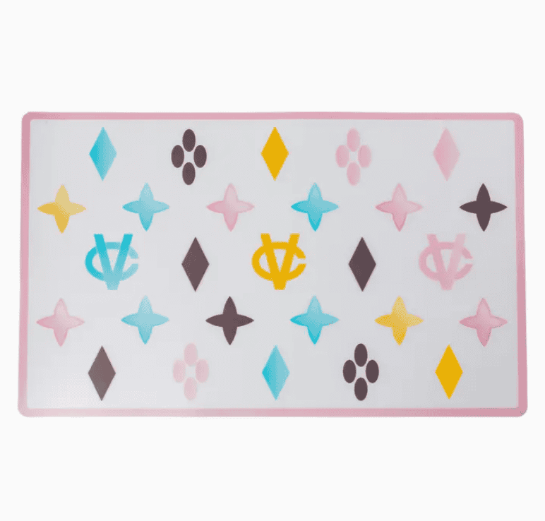 Chewy Vuitton placemat white