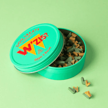 W’ZIS slipper & biscuit