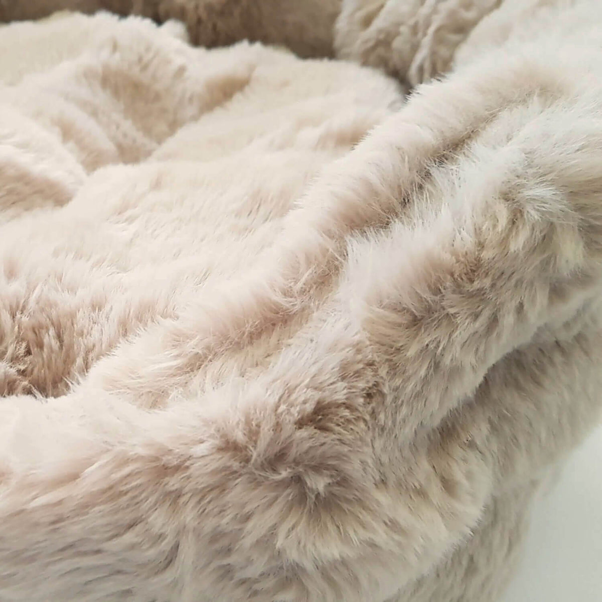 Hondenmand Nomi beige